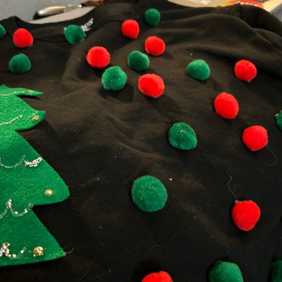Hanes Homemade DIY Pom Pom Christmas Red Green Sweatshirt Womens Size XL - Picture 3 of 6